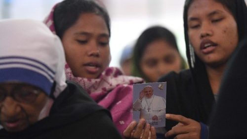 Myanmar: Katholiken weihen neue Kirche ein