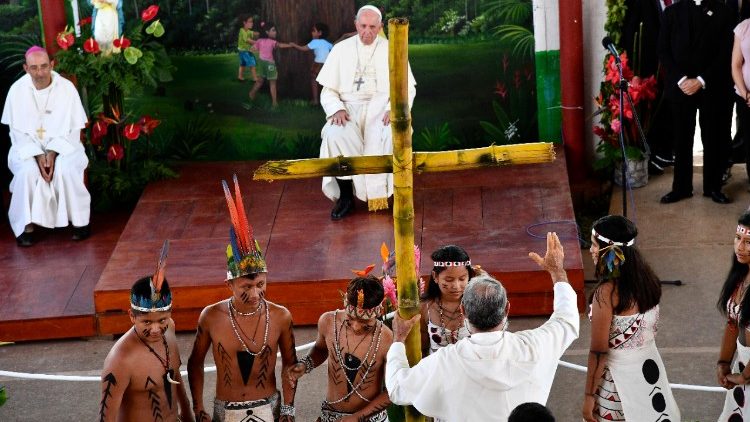 Francisco em Puerto Maldonado, porta de entrada para Amazônia, numa de suas viagens à América do Sul
