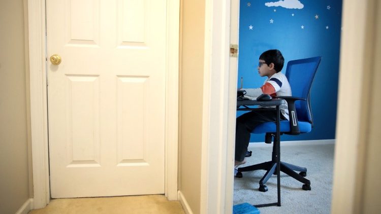 Jak wynika z raportu organizacji Meter, obserwowany jest wzrost pedopornografii w Internecie.