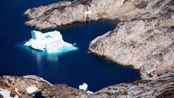 Freischwimmender Eisberg vor der Küste Grönlands