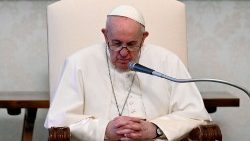 Der Papst betet für das kleine Mädchen Indi Gregory