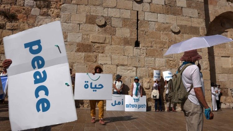 Friedensaktivistinnen an der Klagemauer in Jerusalem - Archivbild von 2021