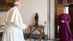 הארכיבישוף ג׳סטין וולבי בביקור אצל האפיפיור באוקטובר 2021 