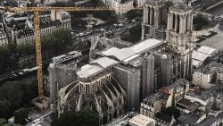 Реставрация на парижката катедрала 