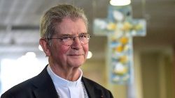 Đức Tổng Giám mục Laurent Ulrich của Paris 