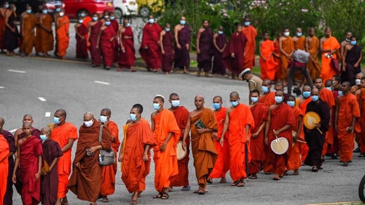 Ukarimu unaomwilishwa katika huduma ya upendo ni chemchemi ya neema