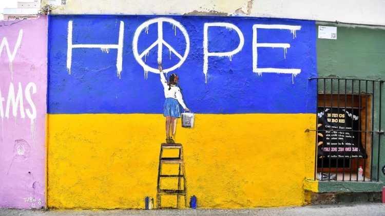 Streetart für Frieden im Ukraine-Krieg (Aufnahme vom 30.4.2022 in Barcelona, Künstler: TV BOY)