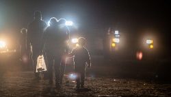 Migrantų šeima kerta sieną Teksase (JAV)