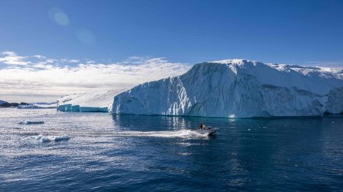 GREENLAND-ICEBERGS-ENVIRONMENT-NATURE-CLIMATE