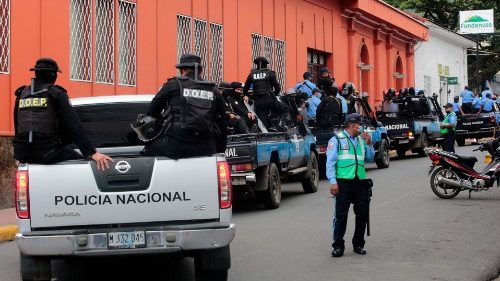 니카라과 경찰들