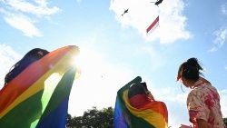 Menschen in Singapur demonstieren für Rechte von LGBTQ Menschen