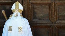 Papst Franziskus bei Öffnung der Heiligen Pforte