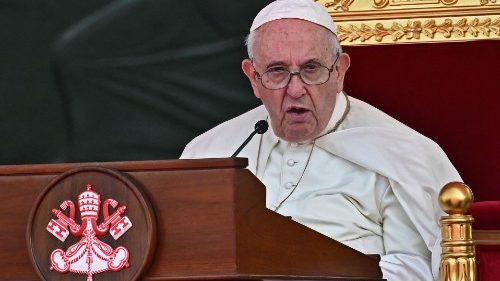 Papst Franziskus spricht in Awali bei der Schlusszeremonie des „Bahrain Forum für Dialog: Ost und West für menschliche Koexistenz" 