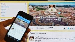 Papst Franziskus ist in mehreren Sprachen - auch Deutsch - auf Twitter