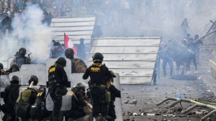 Ausschreitungen bei den Protesten in Peru (hier in Arequipa, Bild vom 19.1.2023)