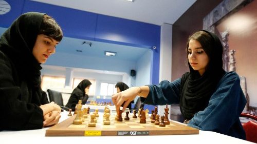 &Ouml;: Bisch&ouml;fe lehnen Kopftuchverbot ab