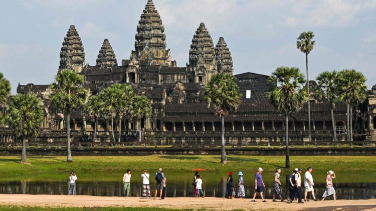FILES-CAMBODIA-RIGHTS-HERITAGE-TOURISM