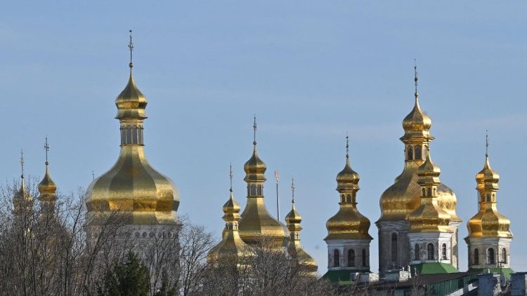 Die goldenen Kuppeln des Kiewer Höhlenklosters