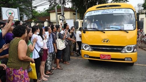 Myanmar: Kirche betet um Frieden
