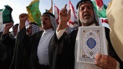 Iraqi Shiite Muslims protesting in Nassiriyah  against Quran burning in Stockholm