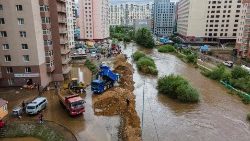 Vue sur un quartier inondé d'Oulan-Bator, le 5 juillet 2023. 