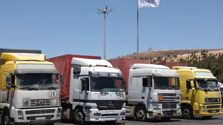 A United Nations convoy carrying aid has arrived in Ain al-Arab in northern Syria