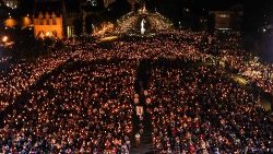 Un momento del pellegrinaggio nazionale francese a Lourdes