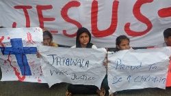 Die Festnahme der Brüder hatte im vergangenen August zu schweren Ausschreitungen gegen die christliche Minderheit in Pakistan geführt. In der Großstadt Jaranwala in der Provinz Punjab wurden rund 20 Kirchen attackiert. Christen demonstrierten dagegen (Archivbild von August 2023)