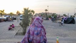 मोरक्को में भूकम्प के कारण बेघर लोग