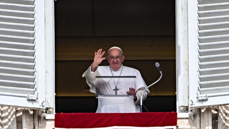 VATICAN-RELIGION-POPE-ANGELUS