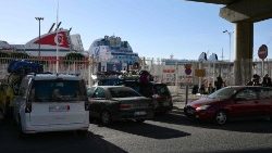 विभिन्न संस्कृतियों से "समृद्ध" शहर मार्सिले