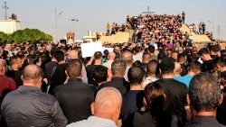 Pogrzeb ofiar tragicznego pożaru w trakcie wesela, Al-Hamdanijja, Irak, 27 września 2023 r.