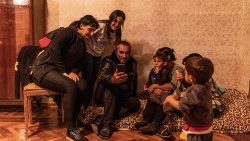 Rodzina uchodźców z Górskiego Karabachu