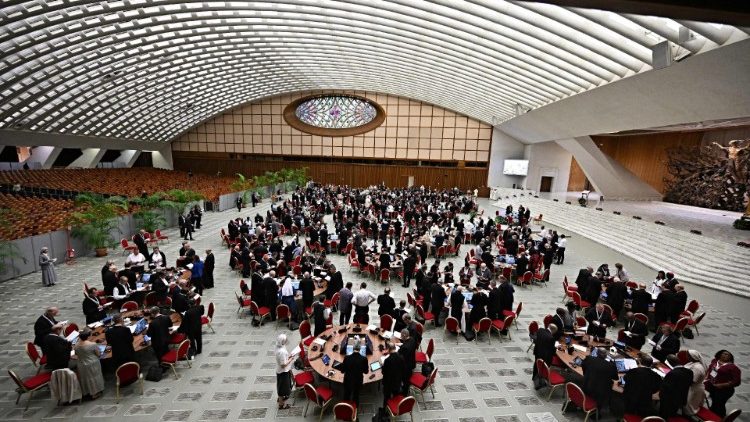 உலக ஆயர்கள் மாமன்றத்தில் பங்கேற்றவர்கள்