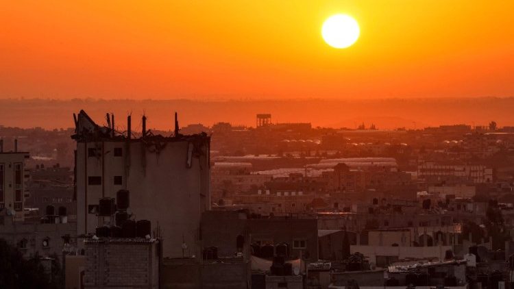 Vita sehemu mbalimbali za dunia ni chanzo cha maafa na umaskini wa hali na kipato