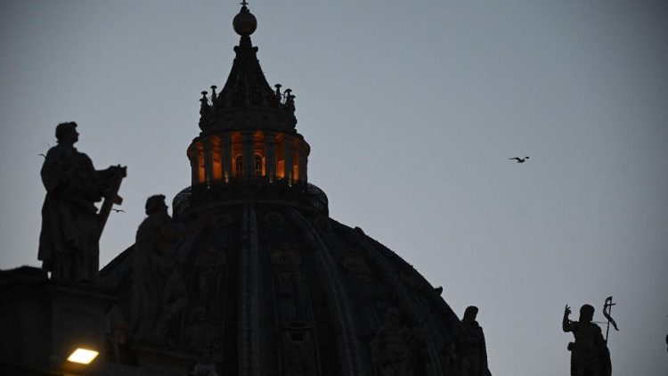 „Pracuj z nami” – od dziś można składać podania do pracy w Watykanie online