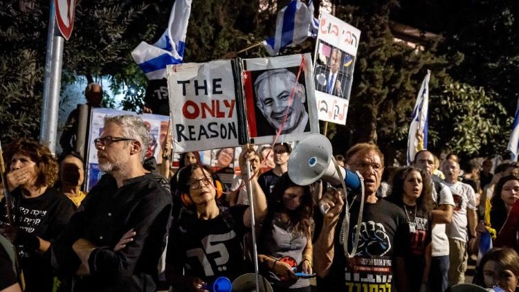 Israelis demonstrieren am Samstag in Jerusalem gegen ihre Regierung