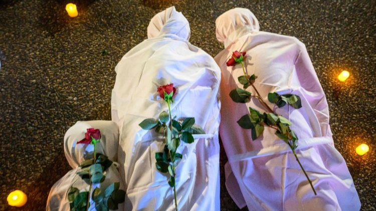 Fotografie z pietního místa pro oběti izraelsko-hamáského konfliktu před Bílým domem ve Washingtonu, 15. listopadu 2023