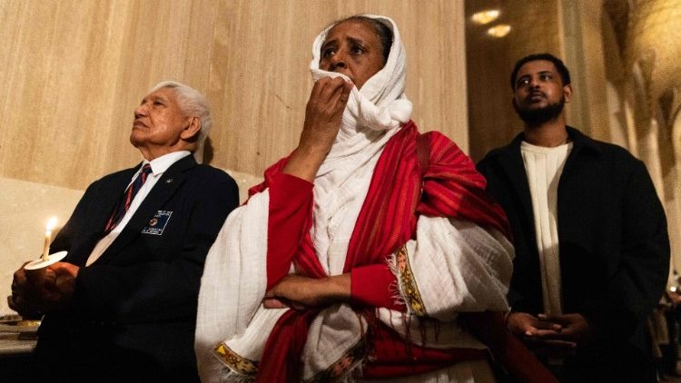 Gläubige in der Basilika des Nationalheiligtums der Unbefleckten Empfängnis