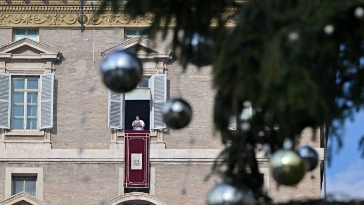 Papst Franziskus beim Angelus