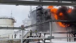 Il deposito petrolifero nella regione russa di Bryansk colpito dai droni ucraini