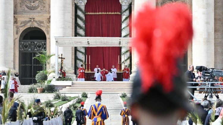 教宗方济各主持《三钟经》祈祷活动