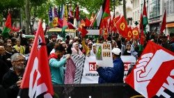 Papa Pio XII kunako Mei Mosi, 1955 akamteua Mtakatifu Yosefu, kuwa tegemeo, mfano na mwombezi wa wafanyakazi wote duniani.