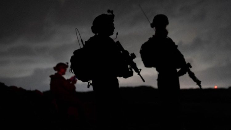 Soldati israeliani nel nord della Striscia di Gaza