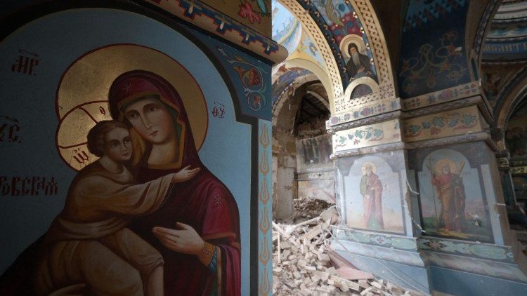Une photo de l'église de la Nativité de la Vierge Marie détruite par une frappe aérienne dans le village de Novoekonomiche, dans la région de Donetsk, le 30 juillet 2024, lors de l'invasion russe en Ukraine. 