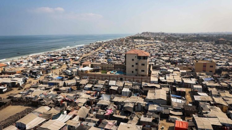 Thousands of Gazans are living in makeshift camps in Deir al-Balah