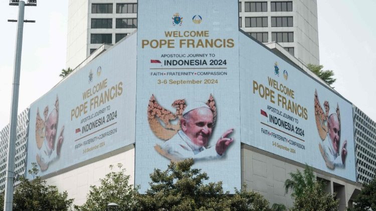 INDONESIA-VATICAN-RELIGION-POPE