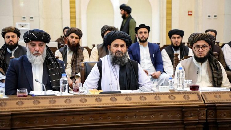 Délégation afghane dont le vice-premier ministre en charge des affaires économiques, Abdul Ghani Baradar. 