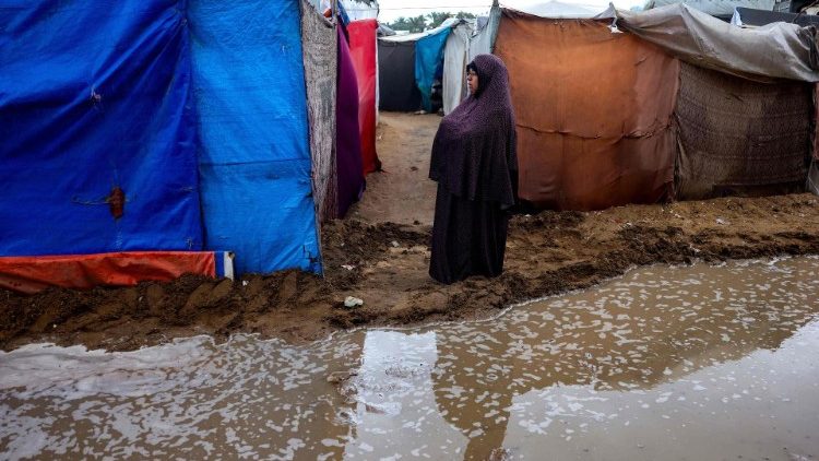 Die Behelfsunterk&uuml;nfte im al-Zaywayda-Camp wurden durch heftigen Regen getroffen