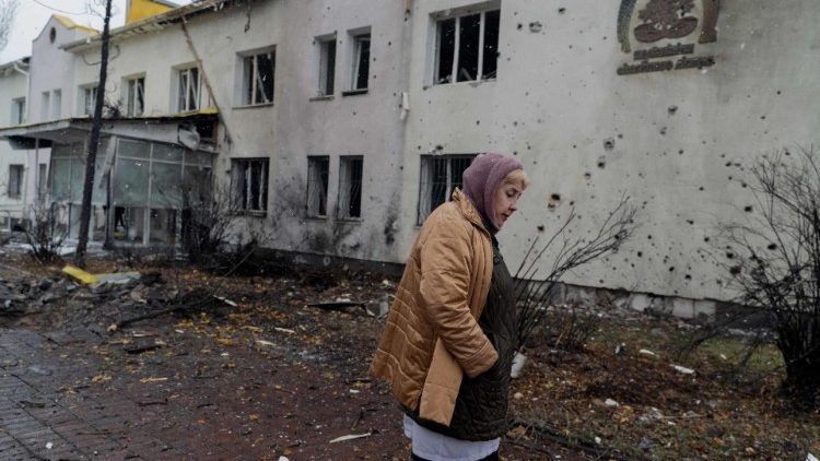 Kiev sigue bajo ataque y sin electricidad